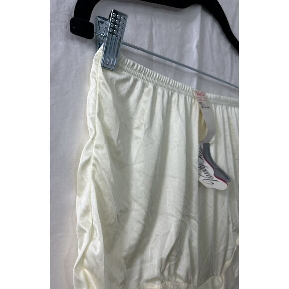 Vanity Fair Ravissant Sissy Granny Panties Silky Nylon 7/L Lemon Yellow New VTG - Picture 2 of 9
